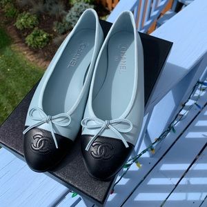NIB 22B Chanel Ballerinas Classic Flats Leather Blue / Black Size 38 Full set